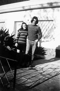 Bellizi con su hermana