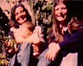 con la mama y la hija