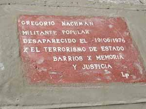 baldosa conmemorativa