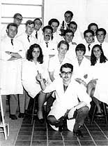 Con sus companeos de la facultad