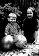 Raquel Rubino y hermanito