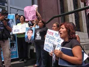 Las voces de los familiares exigiendo no a la impunidad de los 
criminales